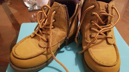 Kids boots