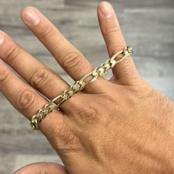 Figaro bracelet 10k New 20 gm 9inch 8mm