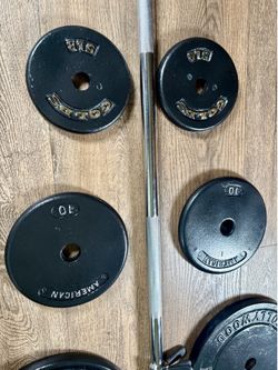 BRAND NEW 5 ft Silver Standard Bar & VINTAGE Weight Plates: 25s, 10s And 5s. (Total: 97 lbs)