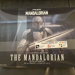 STAR WARS THE MANDALORIAN MODEL!!!BRAND NEW!!!
