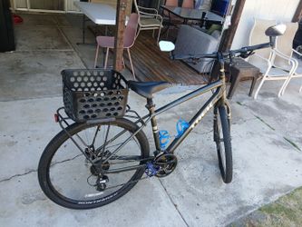Trek Verve 2 hybrid large grey bike