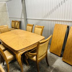 Beautiful Tommy Bahama Inspired DINING TABLE CHAIRS CHINA CABINET RETAIL $8799. 