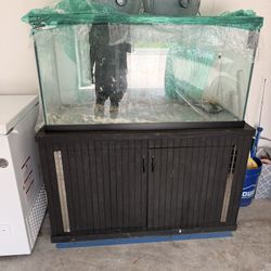 90 Gallon Saltwater Aquarium Excellent Condition. 