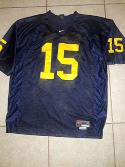 Michigan jersey by nike all stitches exelent conditions size XXL authentic tean apparel