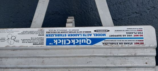 Ladder stabilizer