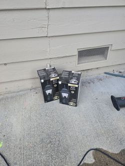 2 Hampton Bay Exterior Post Lights – Brand New