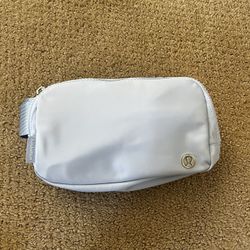 Lululemon Everywhere Belt Bag BRAND NEW