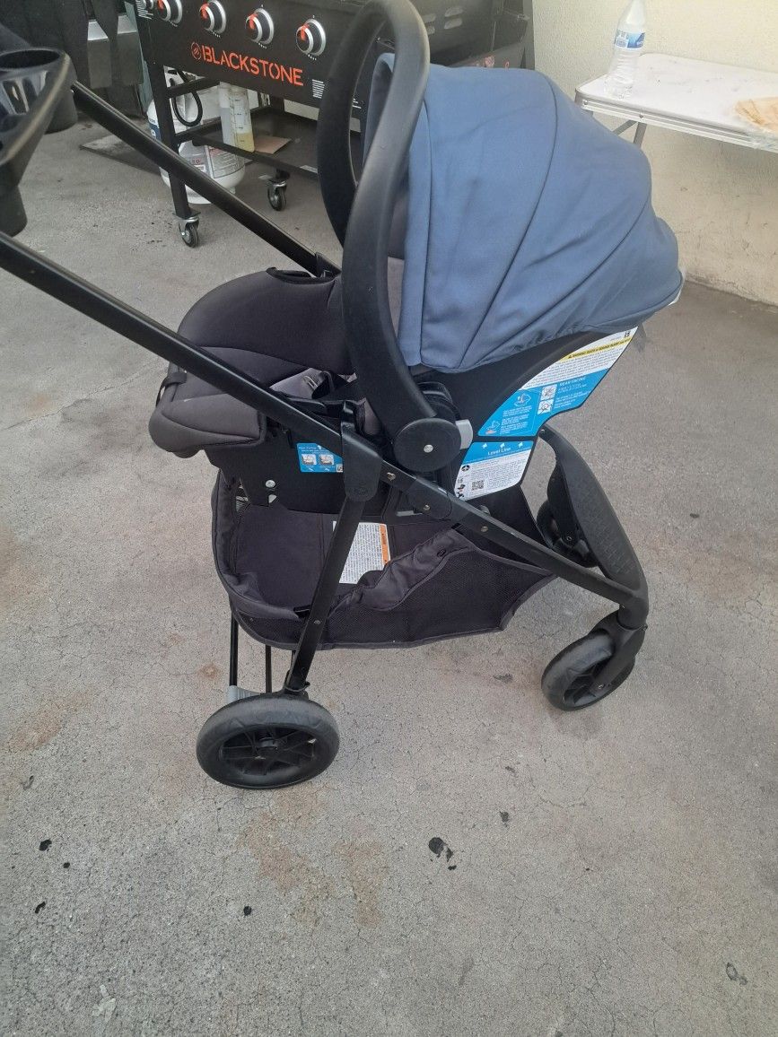 SAFETY 1ST STROLLER