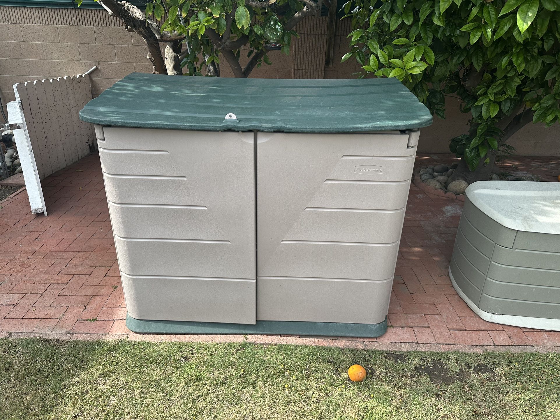 Rubbermaid Shed