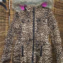 Urban Republic Girl's 14 Leopard Pattern Puffer Coat Fleece Lined Faux Fur Trim

Excellent Condition!

**Bundle and save with combined shipping**

