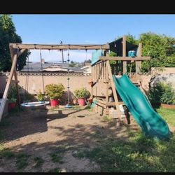 Play House / Swing Set  