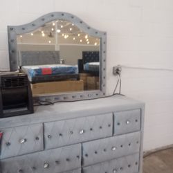 Gray Velvet Dresser With Mirror 