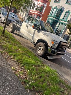 Ford F-350 Super Duty Cab and Chassis