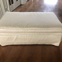 Gorgeous DREXEL HERITAGE Gold Tan Ottoman