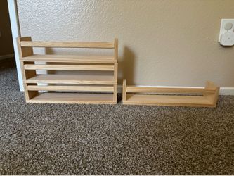 Wooden shelves x4