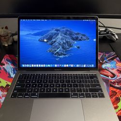 2017 Apple Macbook Pro 13 inch 8GB, 2.3 Dual Core i5, Space Gray