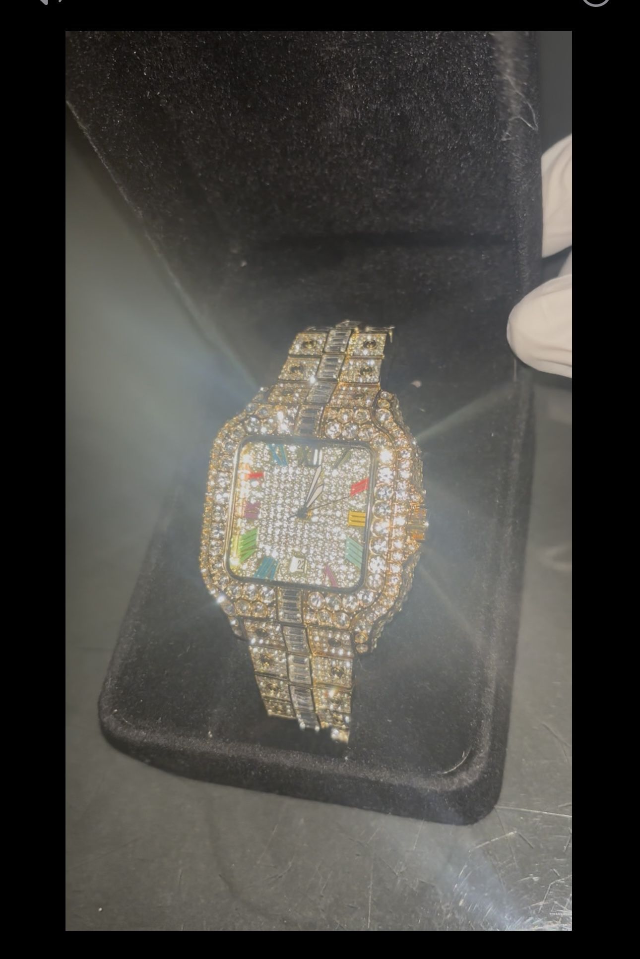 BUSTDOWN MOISSANITE WATCH - BRAND NEW GOLD AND MOISSANITE👍💎