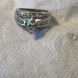14k White Gold Diamonds  Marquise Ring Size 7 (👉 Firm Price 👈)