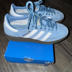 Adidas Sneakers 