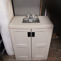 Portable Sink For Sale!