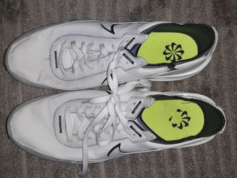 Classic White & Black Nike low- top sneakers (SIZE 13)