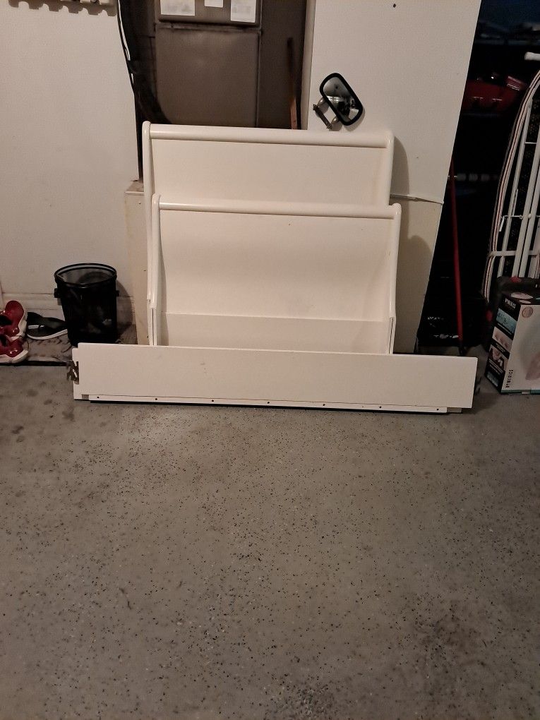 Bed Frame For A Single Mattress 