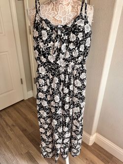 Women’s Rose Capri jumpsuit! (Size XL)