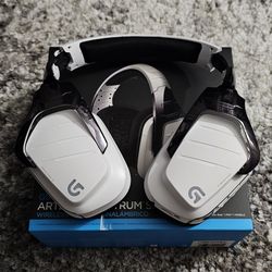 Logitech G933 Wireless Headset