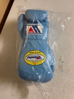 Winning boxing gloves 8 oz
