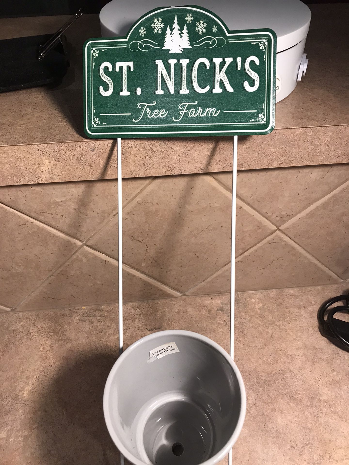 NEW Metal Signs for Yard or Porch Flower Pot “St. Nick’s Tree Farm”