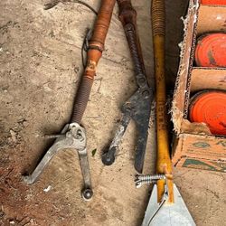 3 Vintage Manual Skeet Throwers