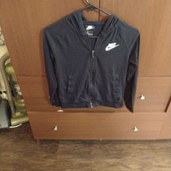 Cropped Hooded Nike Sweatshirt