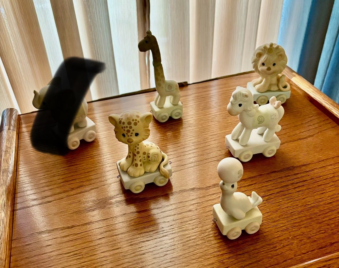 Precious Moments Porcelain Animal Wildlife Figurines Birthday Train Seal Giraffe Horse Lion Tiger Vintage