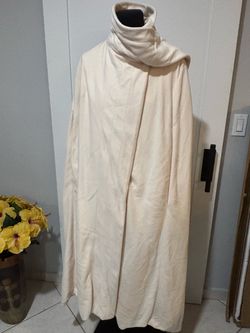 Women’s cape/coat