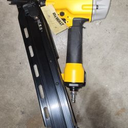 Pneumatic 21 Degree Framing Nailer