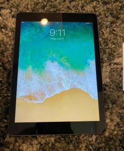 Ipad 9inch 16gb With Charger 