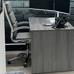 Office desk &chair 