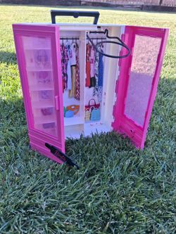 Barbie Toy Closet