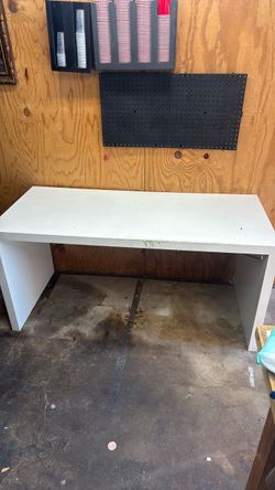 Free white ikea desk