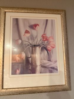 2 picture frames