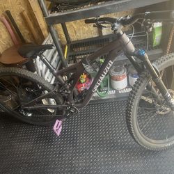 2022 Stumpjumper Comp alloy S4