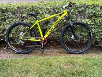 Cannondale Catalyst 27.5” Medium Mountain Bike Yellow/Black