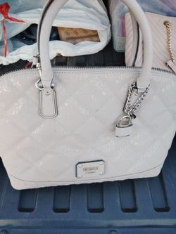 Guess bag 🛍️