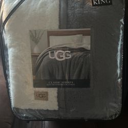 UGG Classic Sherpa “king” Blanket 