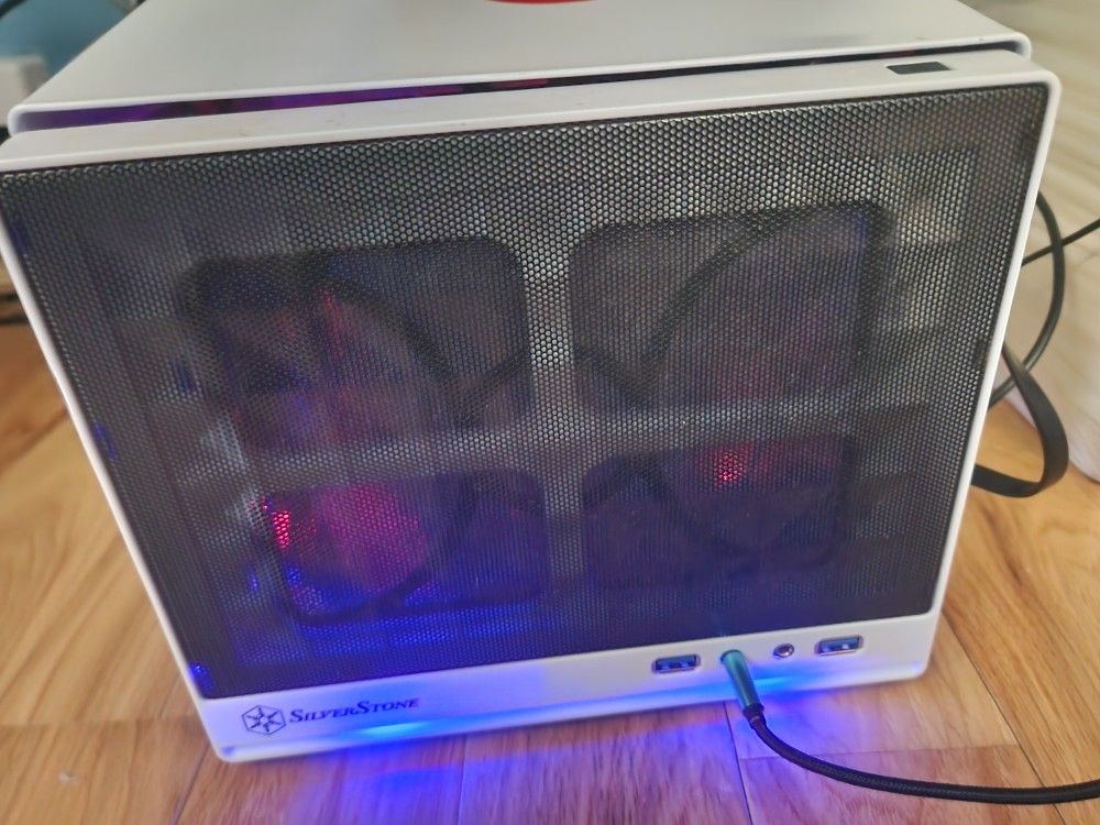 Custom built PC AMD Ryzen 5 12 cores 32GB RAM 1TB HDD SSD MINI ITX