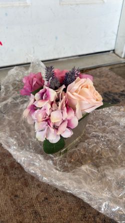 Home Decor Table, Flowers