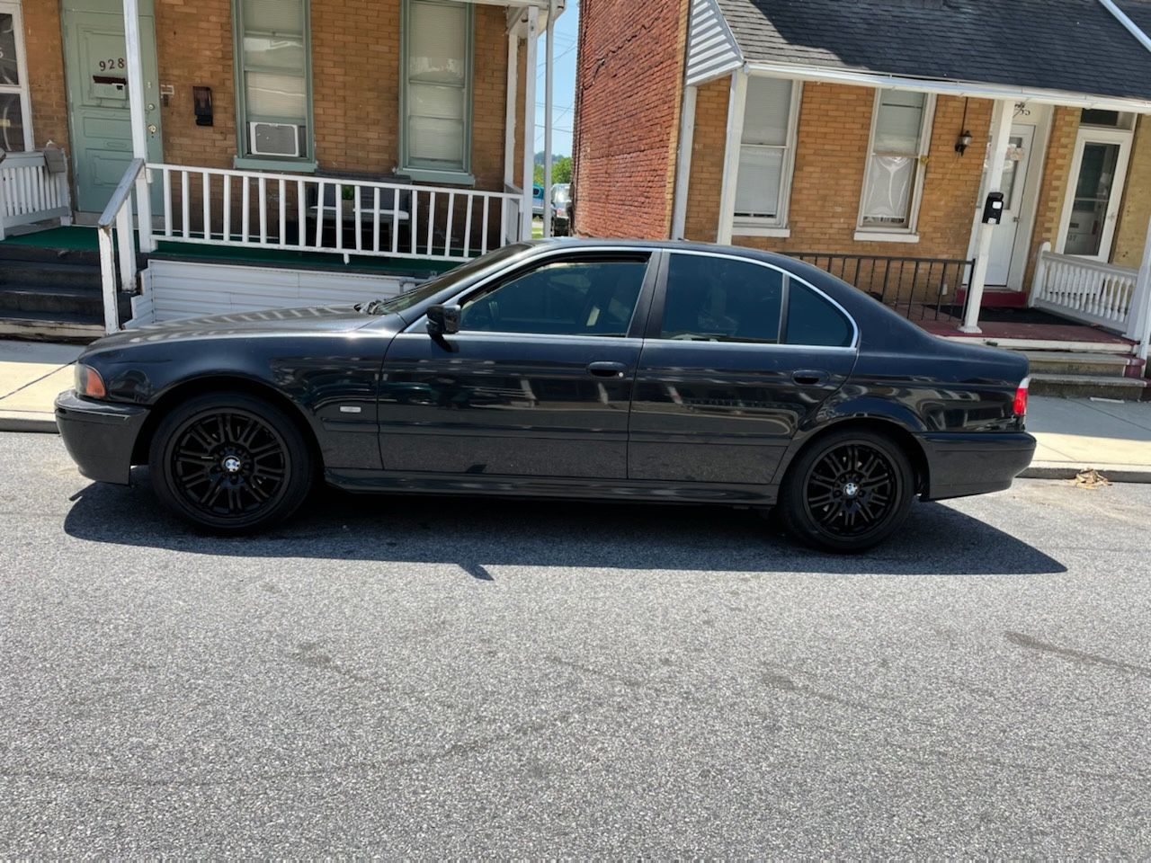 2001 BMW 525i