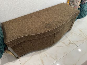 Seat Cabinet 