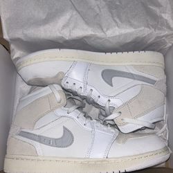 Air Jordan 1 Mid SE CRAFT