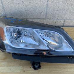 13-17 CHEVROLET TRAVERSE RIGHT SIDE HEADLIGHT HEAD LIGHT LAMP OEM